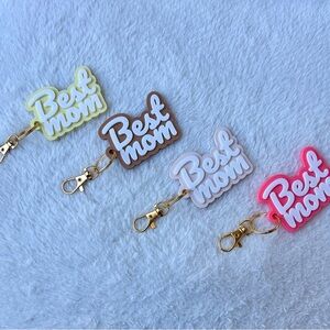 Handmade 3D Printed Best Mom Keychain | Cute Mom Gift